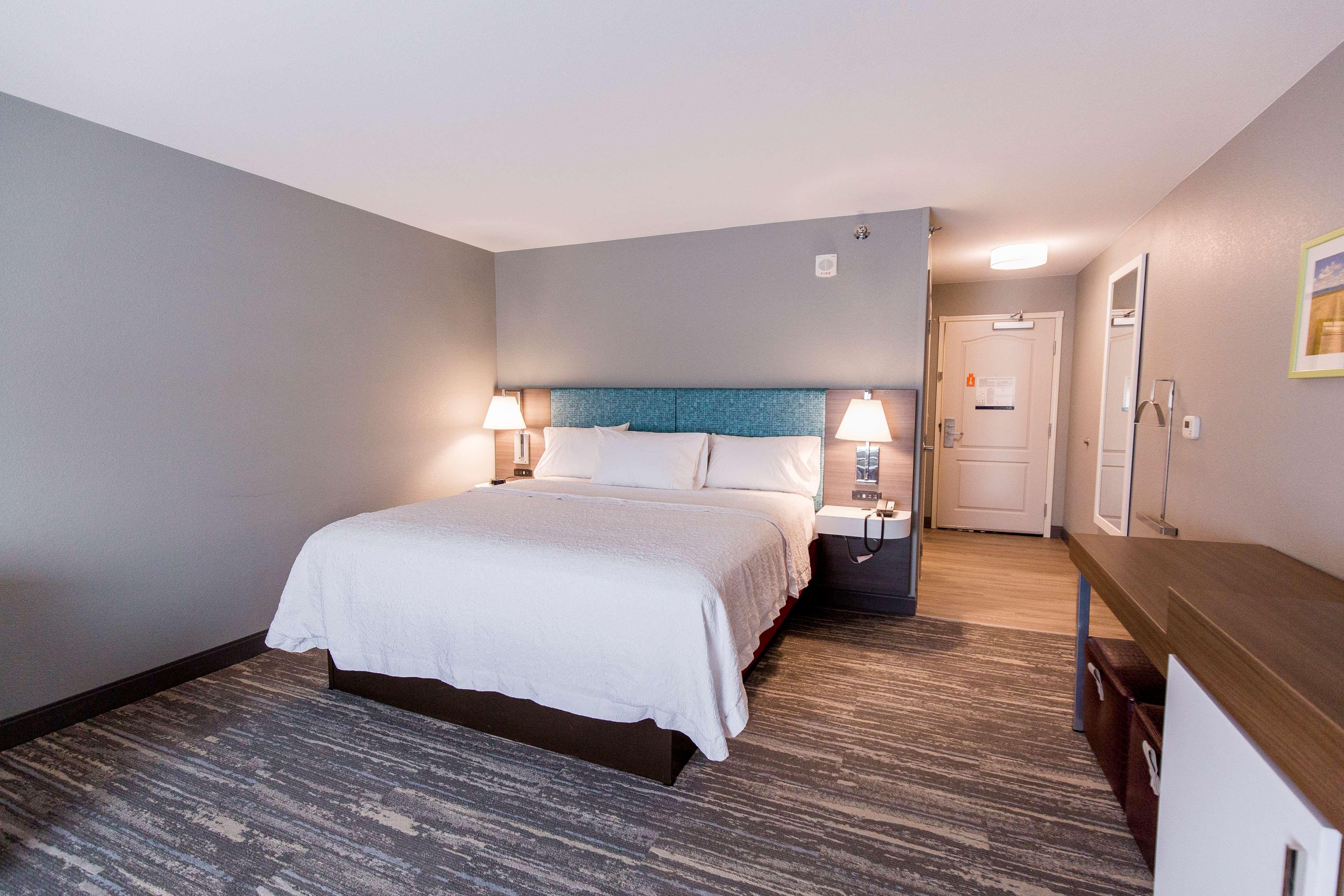 Hampton Inn Bismarck Eksteriør billede