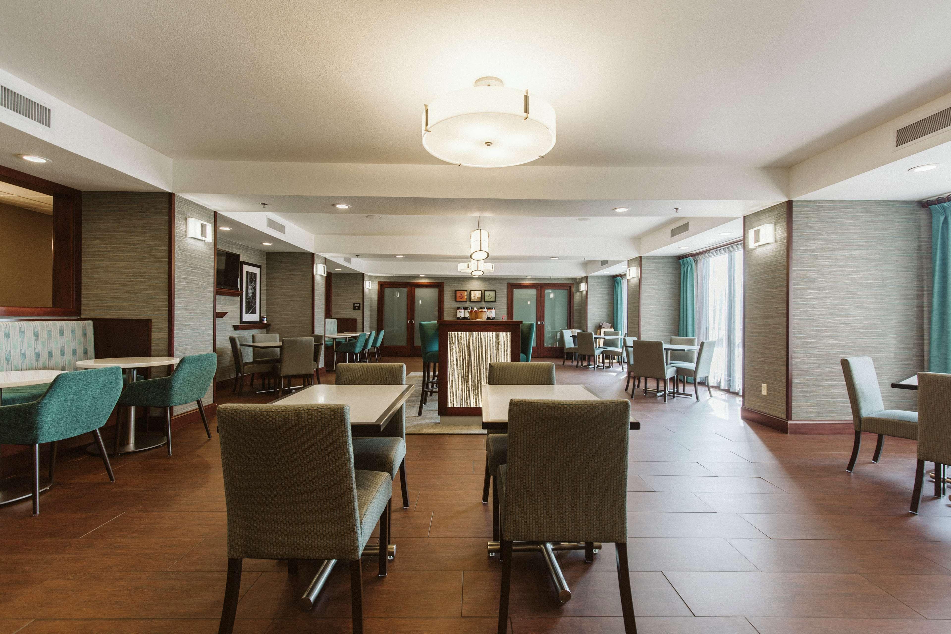 Hampton Inn Bismarck Eksteriør billede