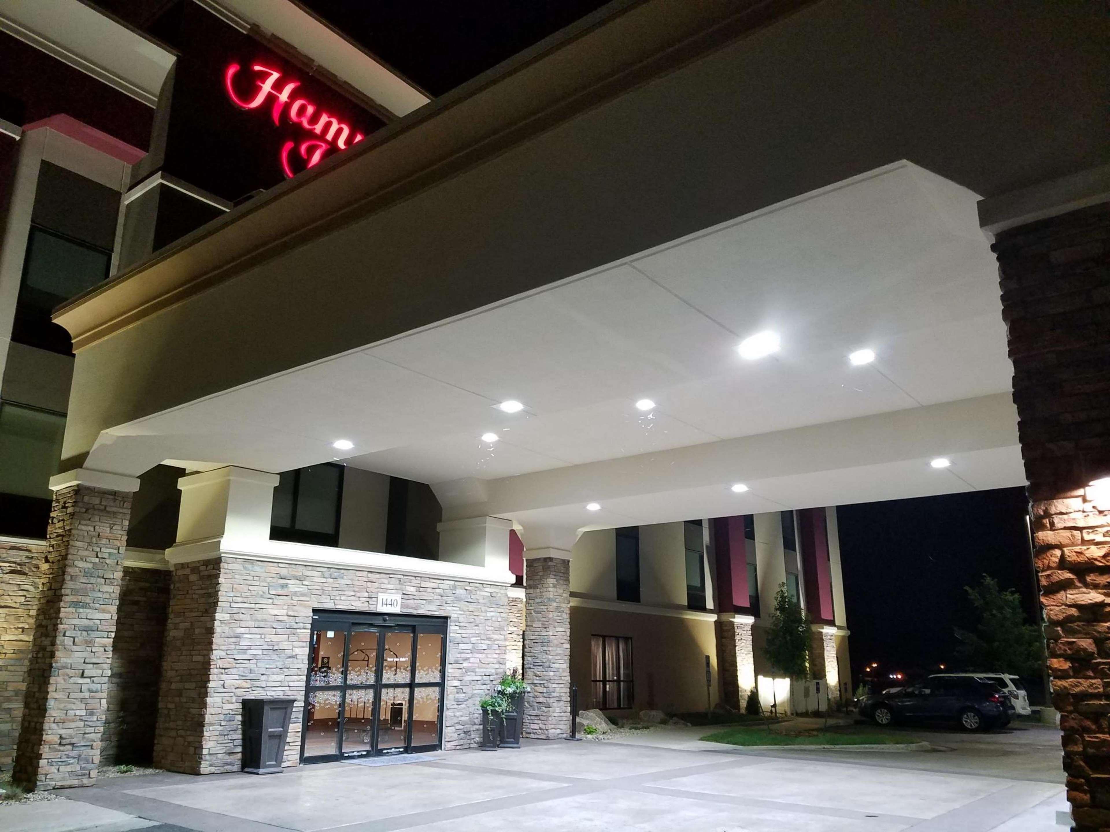 Hampton Inn Bismarck Eksteriør billede