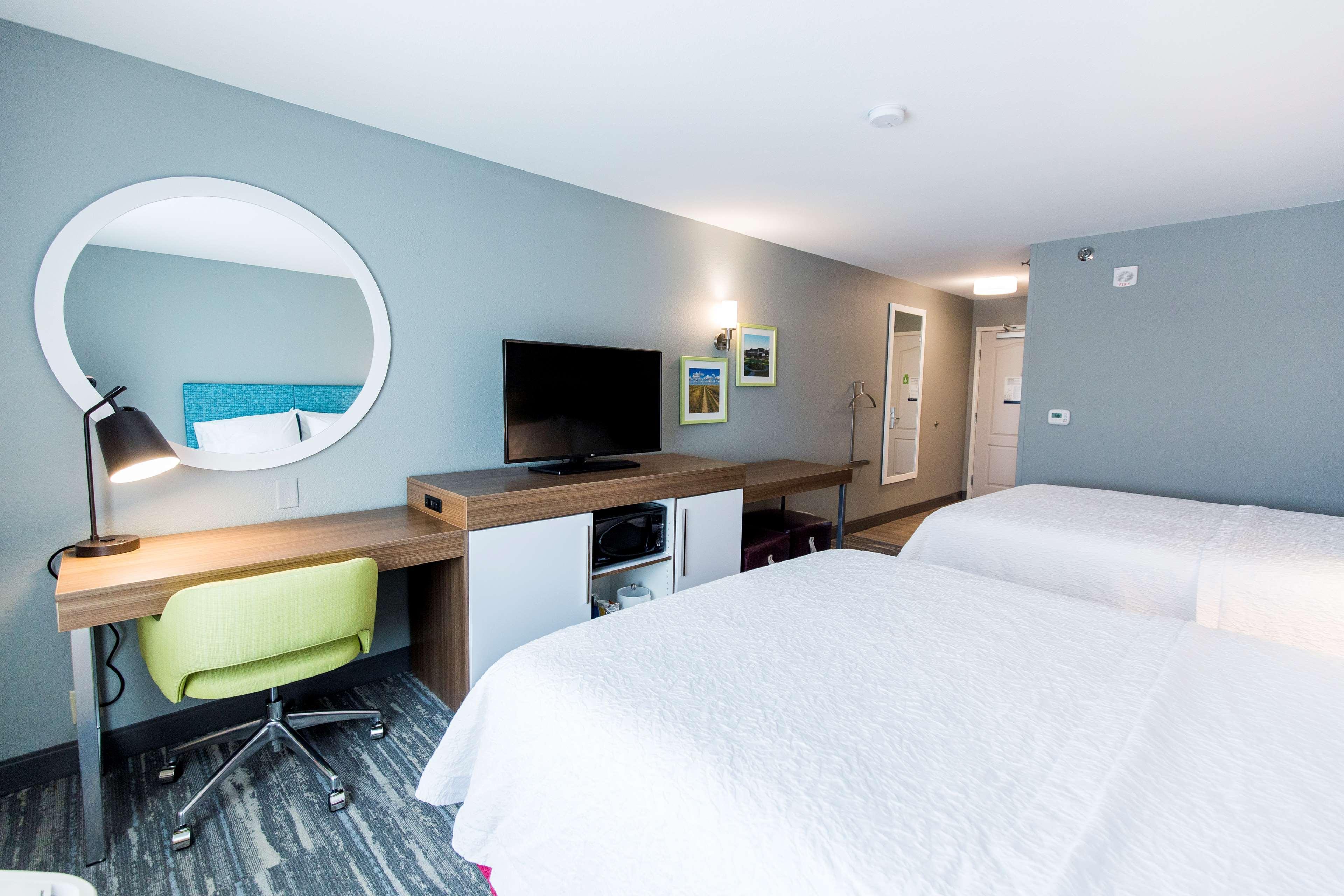 Hampton Inn Bismarck Eksteriør billede