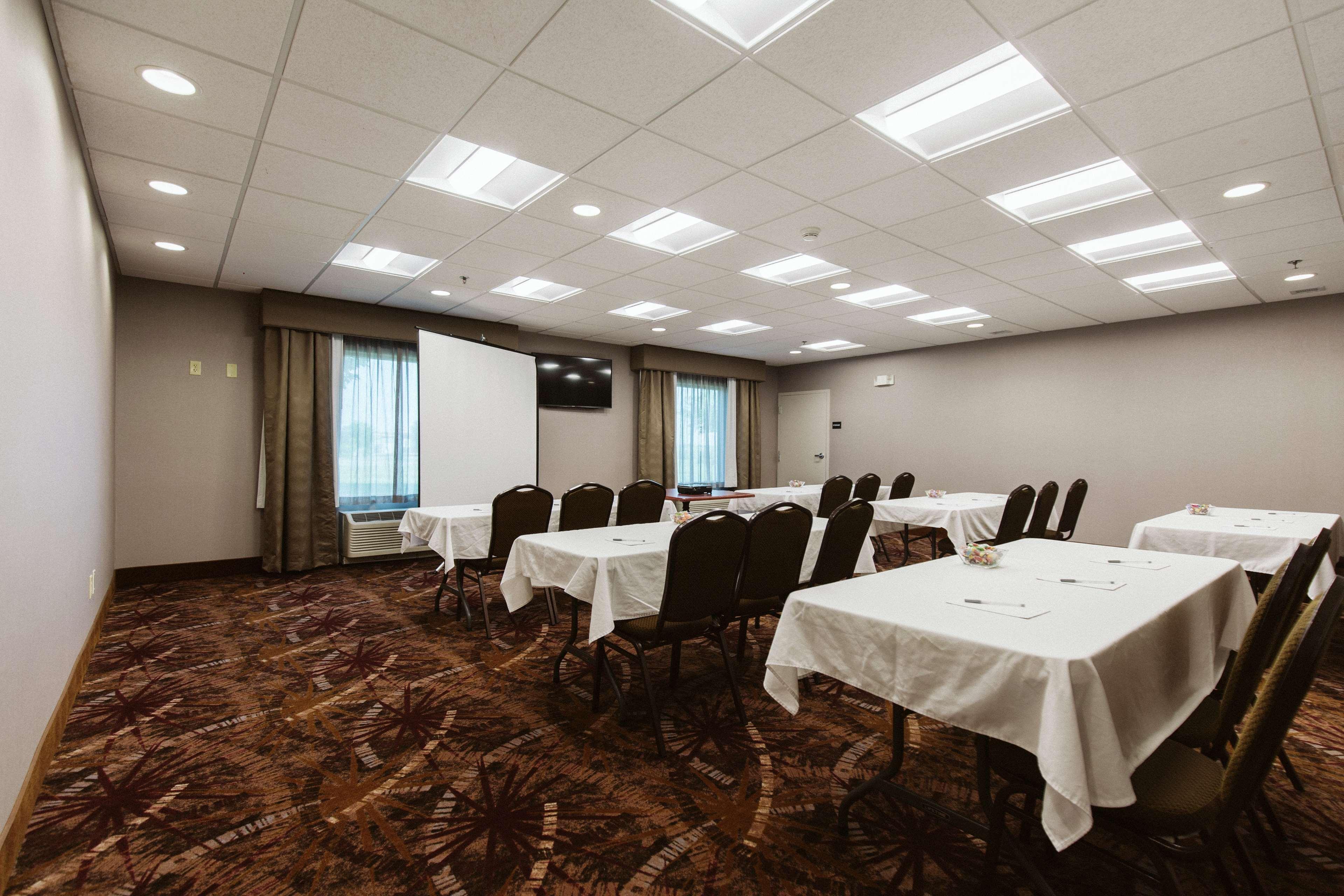 Hampton Inn Bismarck Eksteriør billede